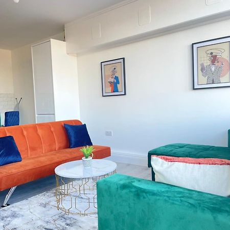 1 Bedroom Apartment - Flitwick - Contractor Friendly - Tourist Ready - Full Kitchen - Wifi - Smart Tv - Sofa Bed - Free Parking - Ideal For Short Or Long Stays Eksteriør billede